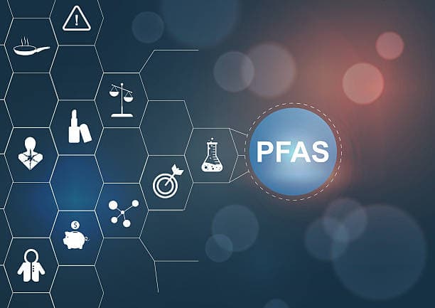 निर्यात दस्तावेज़ीकरण में PFAS: राज्य-स्तरीय लेबलिंग आवश्यकताएँ शिपिंग दस्तावेज़ों को कैसे प्रभावित करती हैं